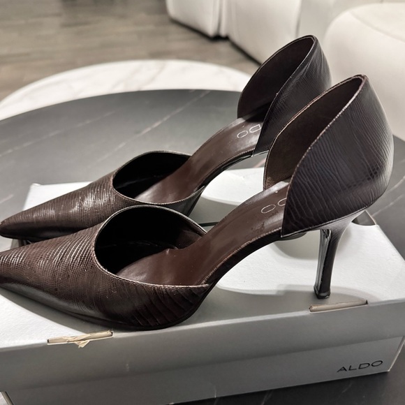 ALDO Brown pointy high heels 9.5 - Picture 5 of 8